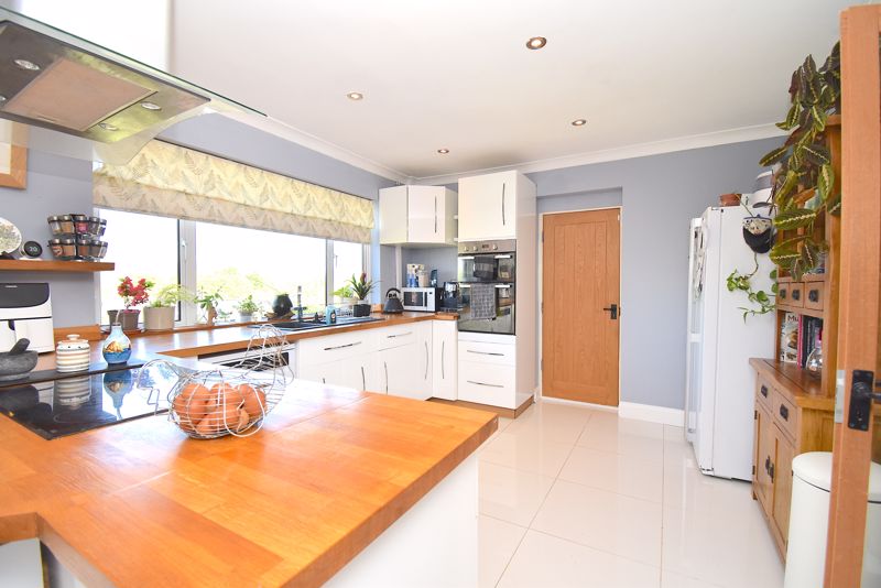 Kitchen/Dining Room- click for photo gallery